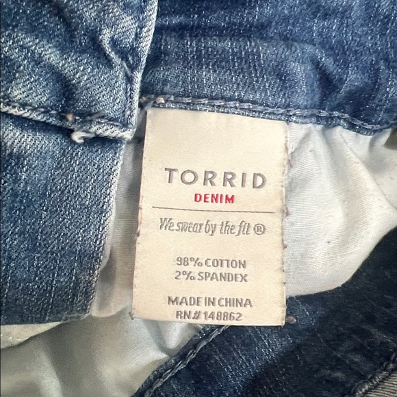 TORRID- Blue Denim Jeans Overalls - Picture 6 of 7